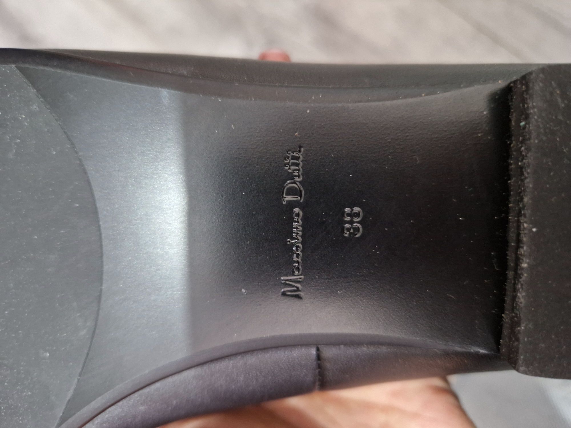 Продам новые  кожаные туфли Massimo dutti, 38.5 размер