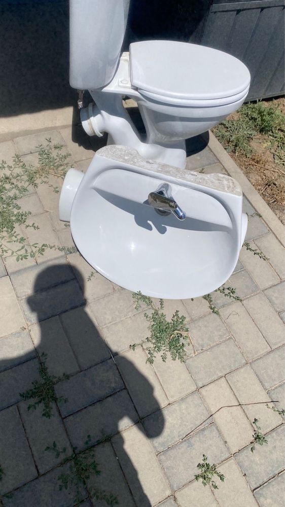 Унитаз, раковина