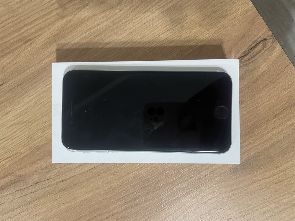 Iphone SE  2020