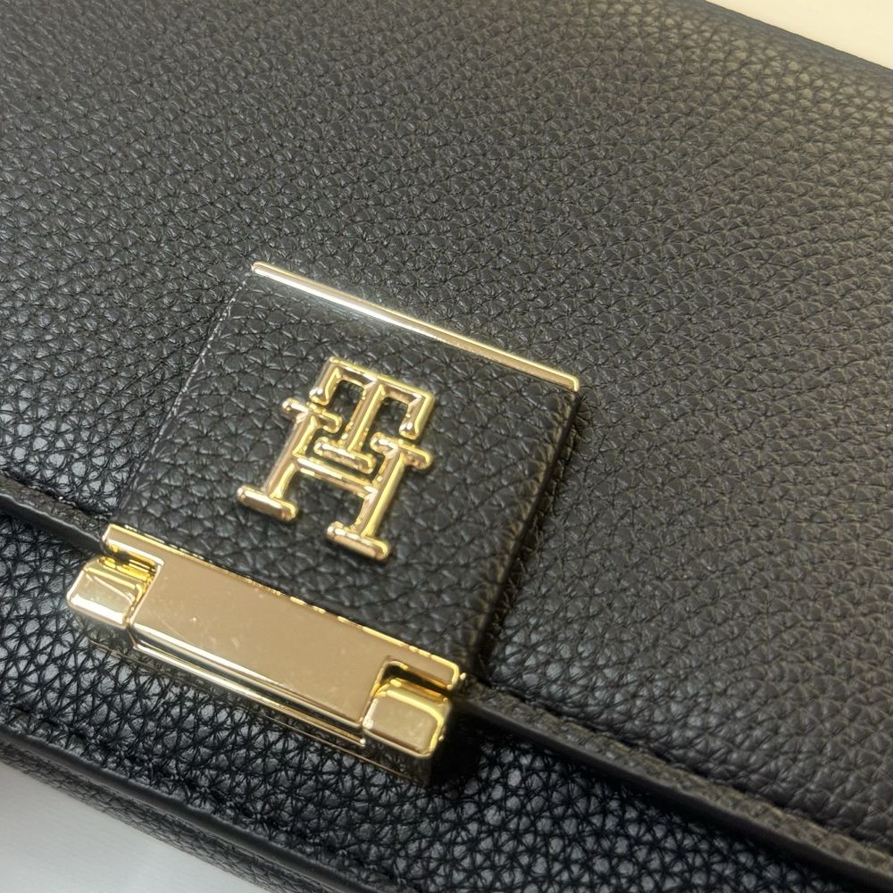 Сумка Tommy Hilfiger черная США