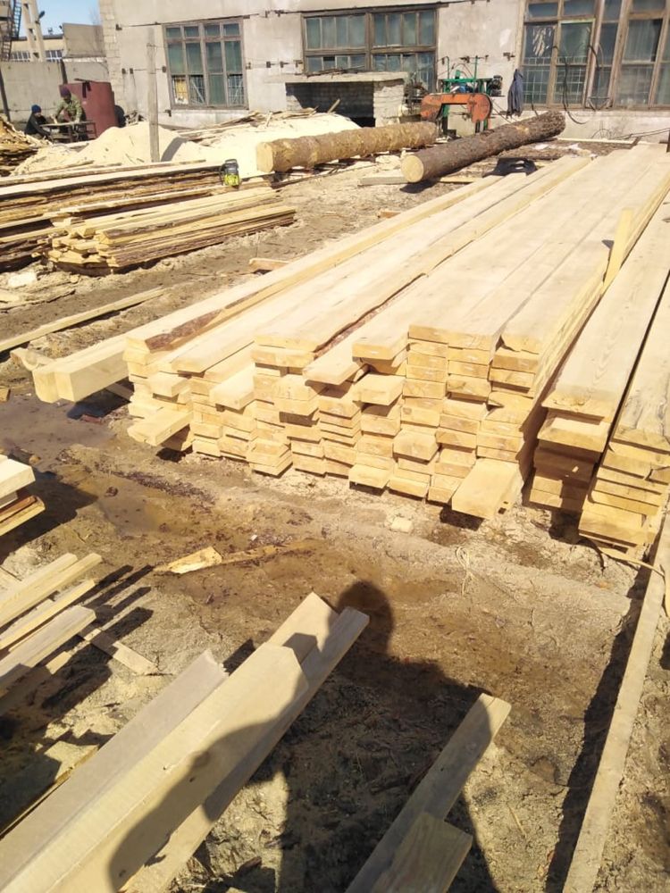 Продам Доски ,дрова ,опилки,штакетник,брус