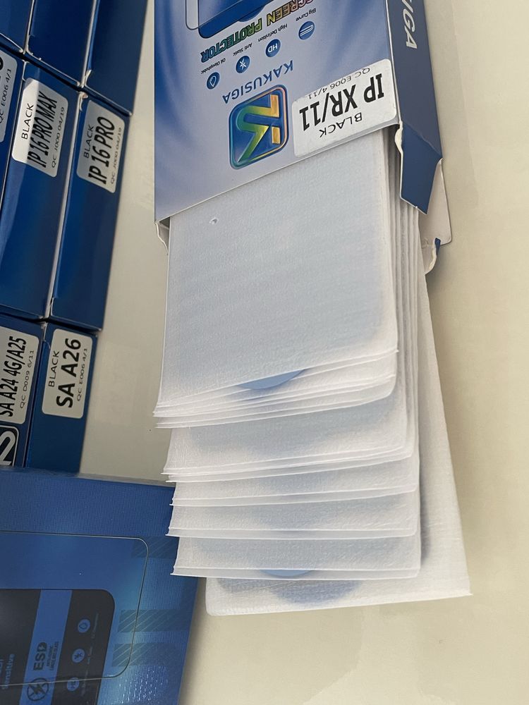Защитные стекла для смартфонов в Алматы в пачке по 10 шт за 3000тг