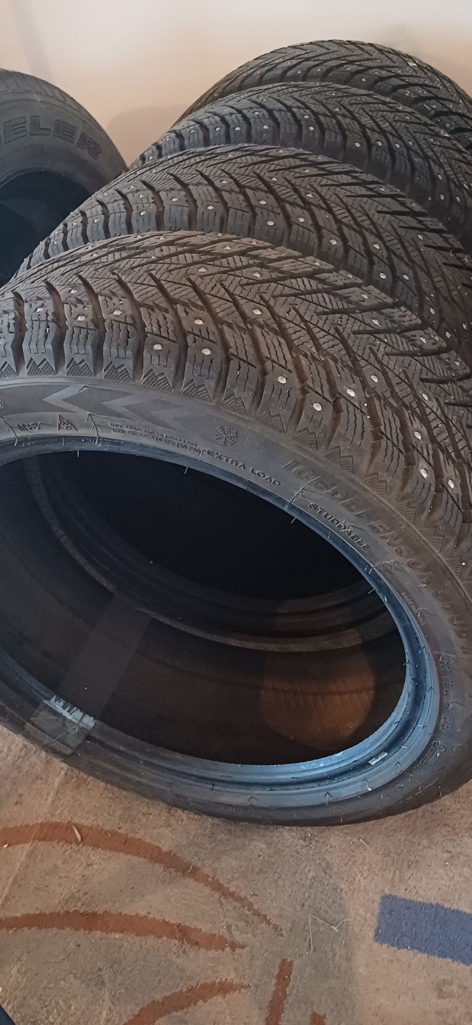 235×45×R18 зимняя шипованная
