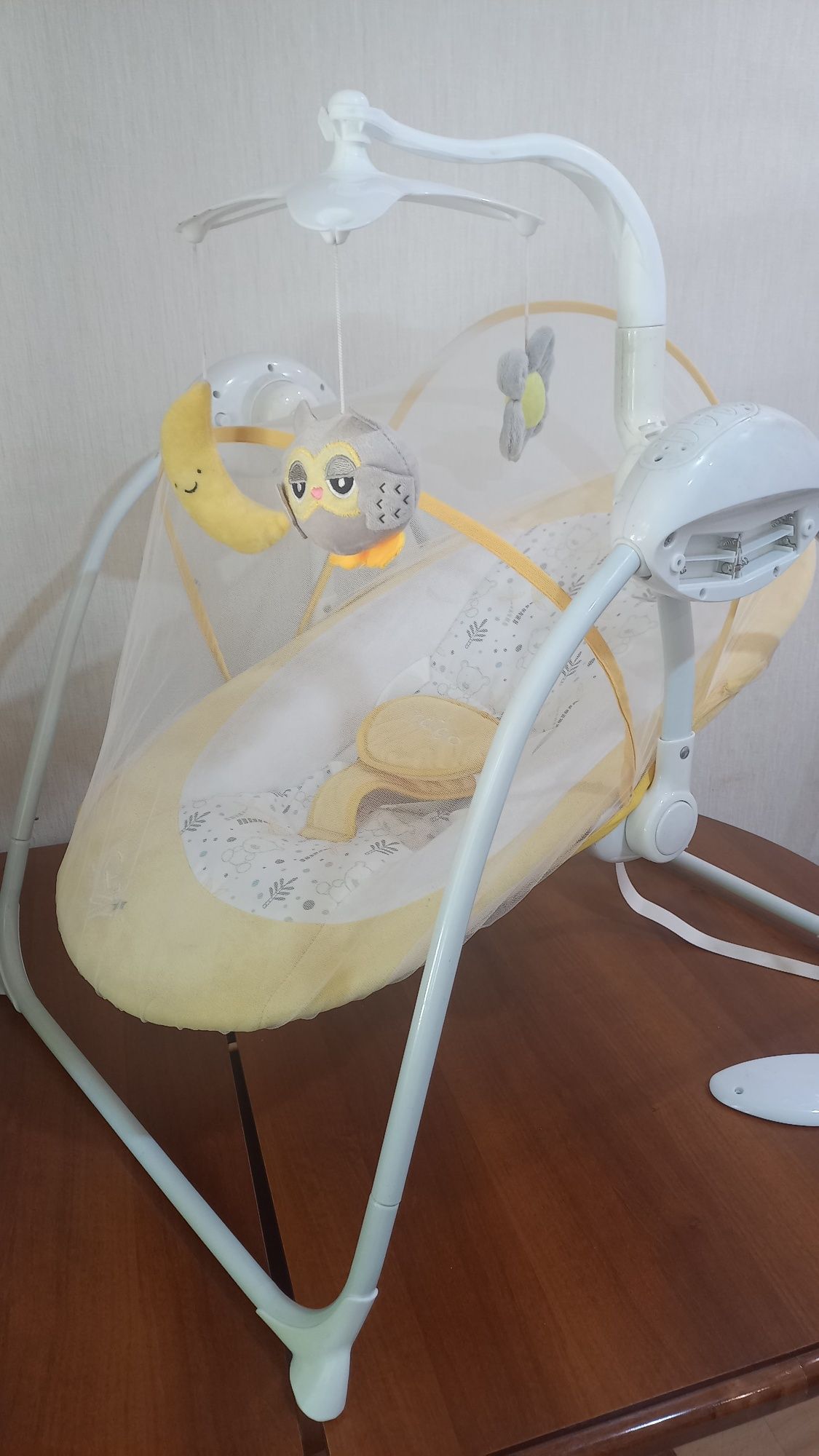 Продам кресло качалку детскую