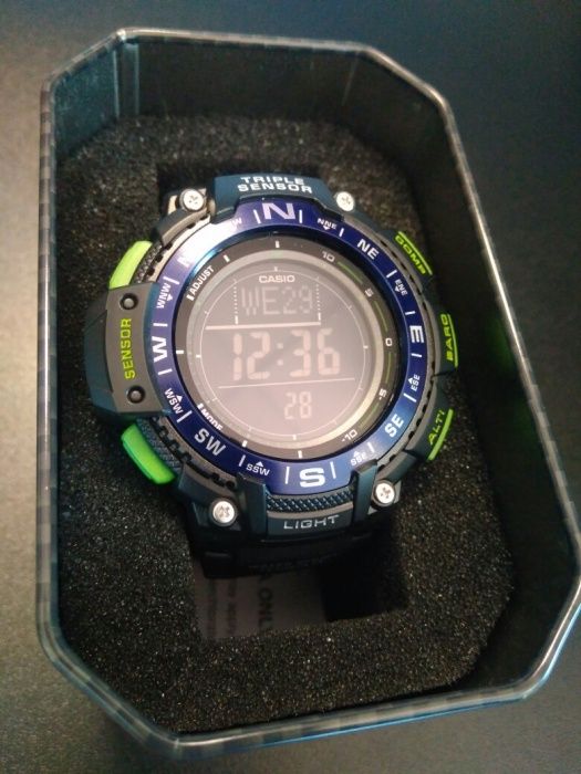 Продам новые оригинальные часы марки CASIO "SGW 1000-2B"