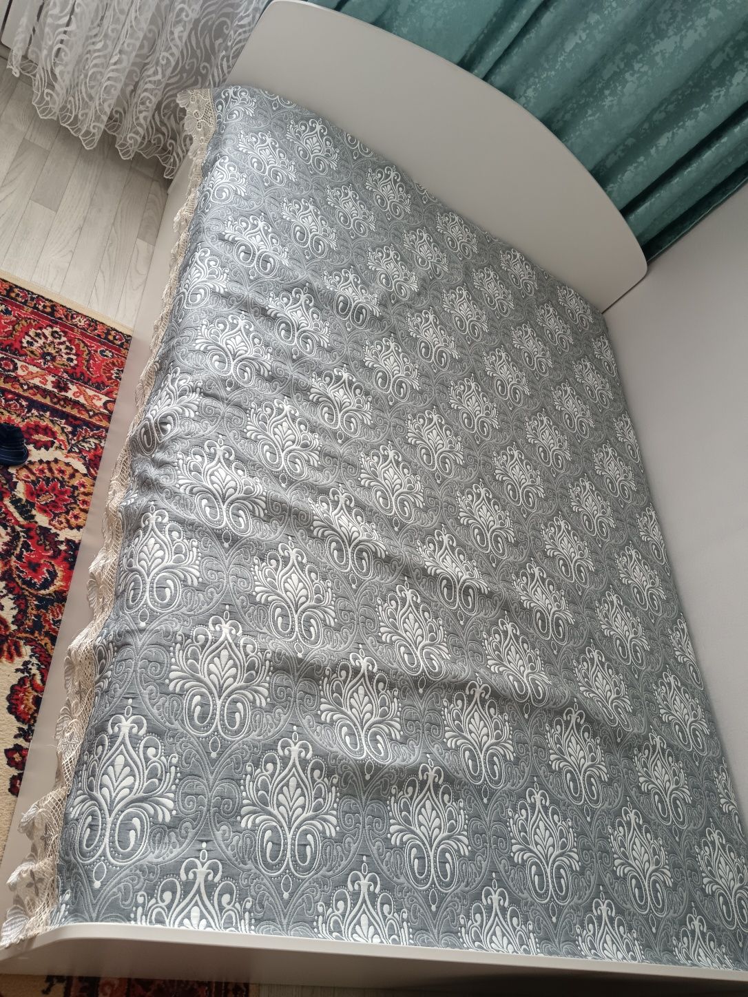 Продам кровать с матрасом