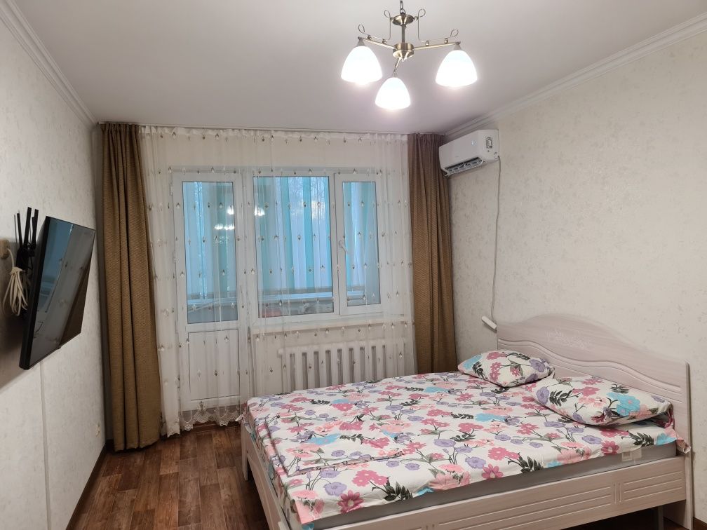 Сдам 1 комнатную квартиру  в центре  города в районе  гос Космос
