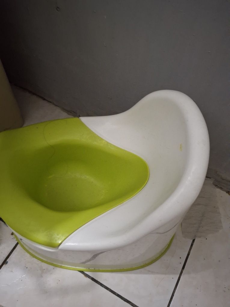 Продам горшок детский