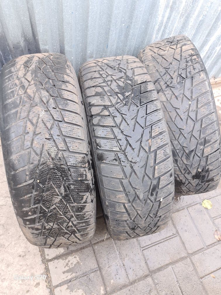 Продам шины 245 на 70 на 16