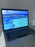 Продам Macbook Air на чипе M1 в идеальном состояний.