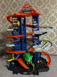 Hot wheels парковка гараж трек