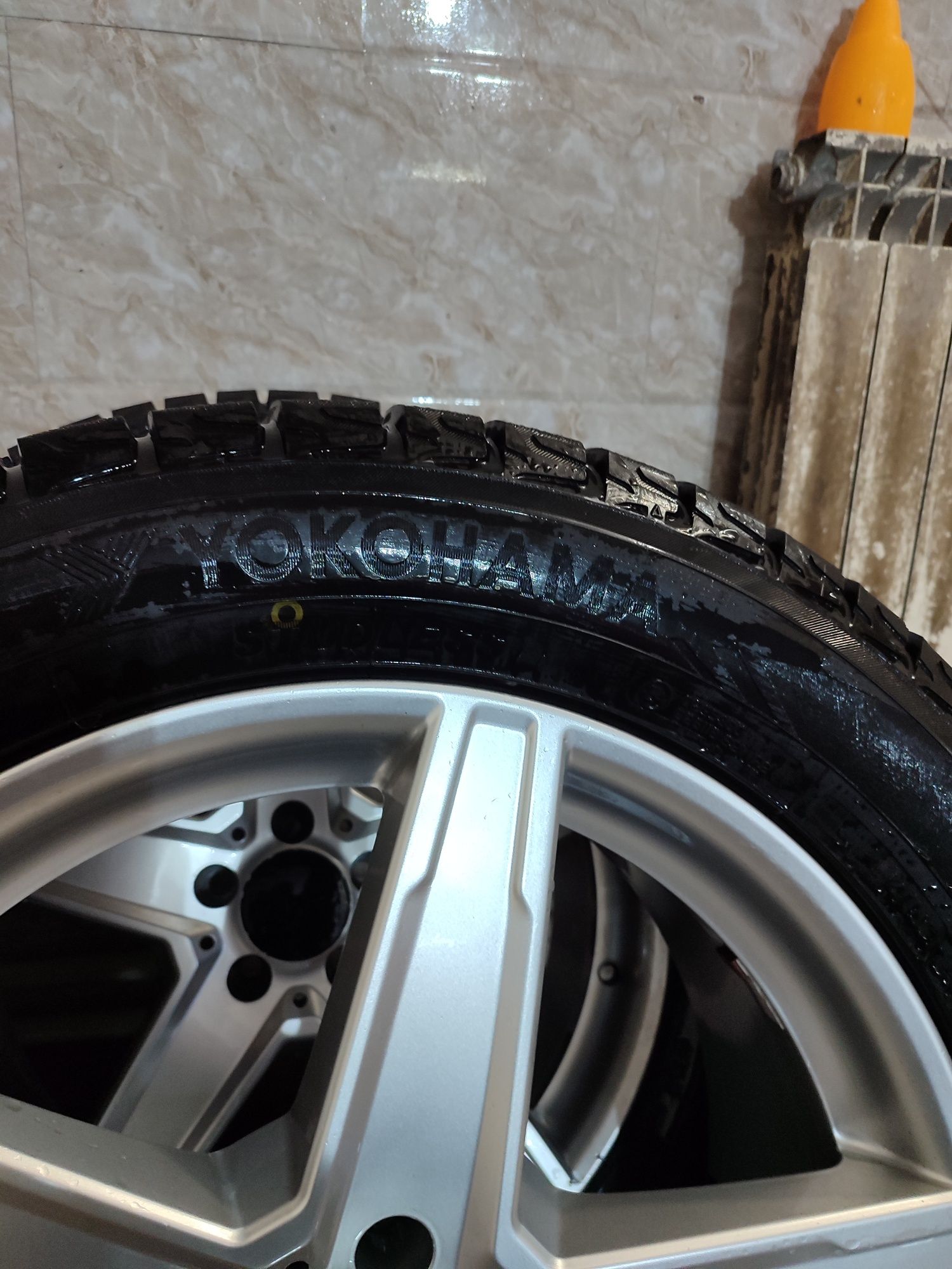 Yokohama Japan 285,50,20