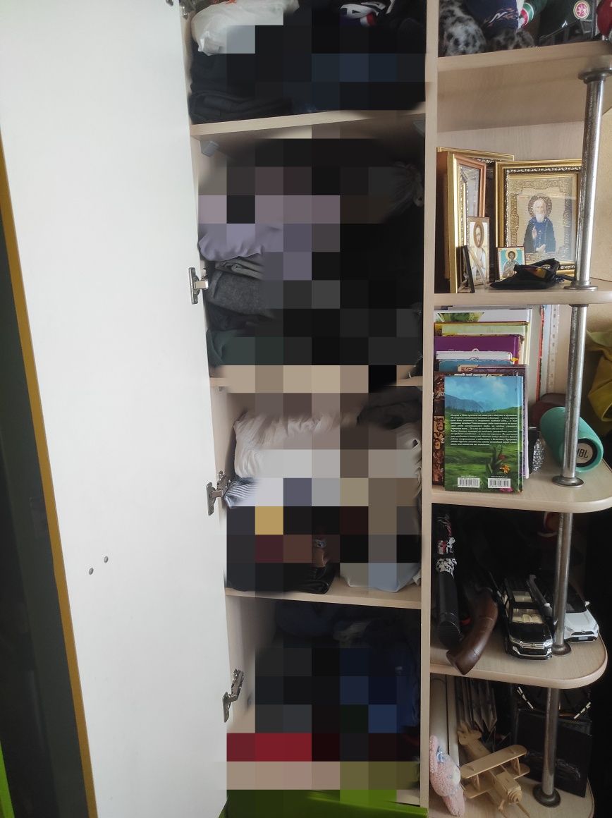 Продам Шкаф угловой