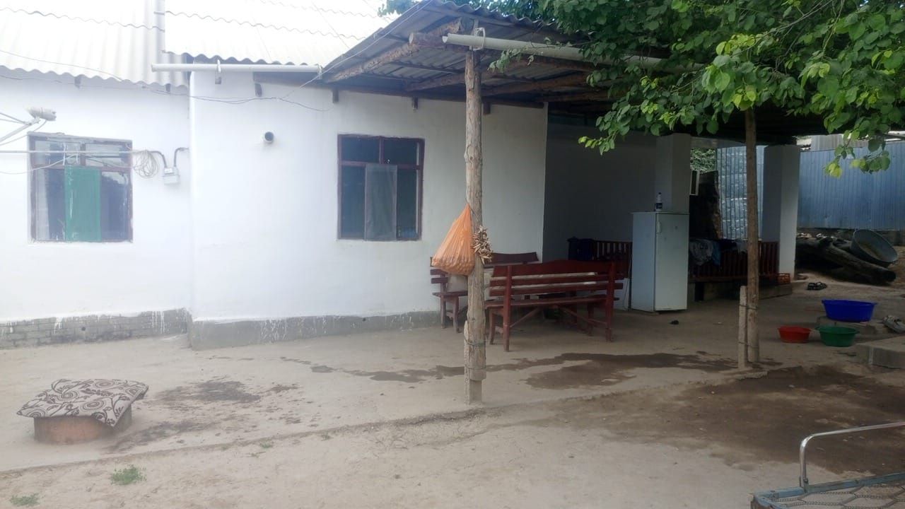 Үй сатылады ағаш базарда