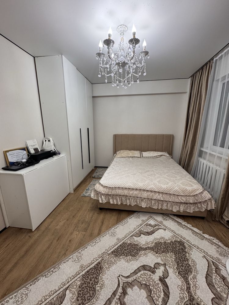Продам ковры. 150*230 Красивые Дорожки,кровать двуспальная