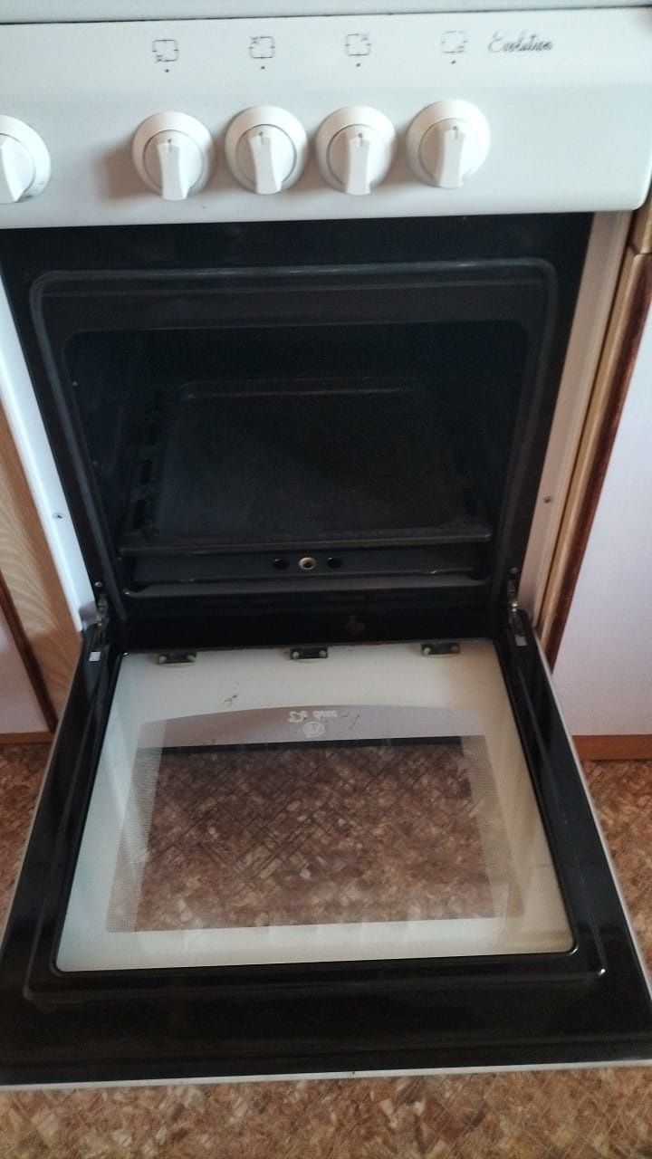 Продам газовую плиту