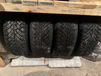 Продам зимнюю резину BFGoodrich g-Force Stud 215/60 R16 99Q с шипами