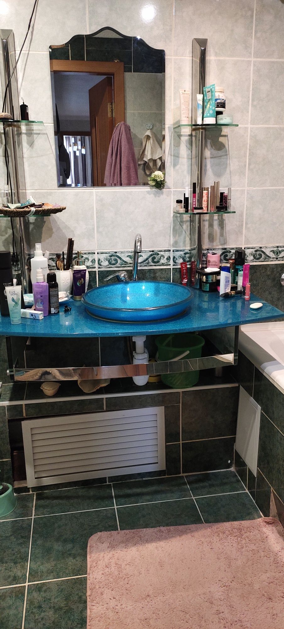 Продам 3 ком квартиру новой планировки Достык Молл