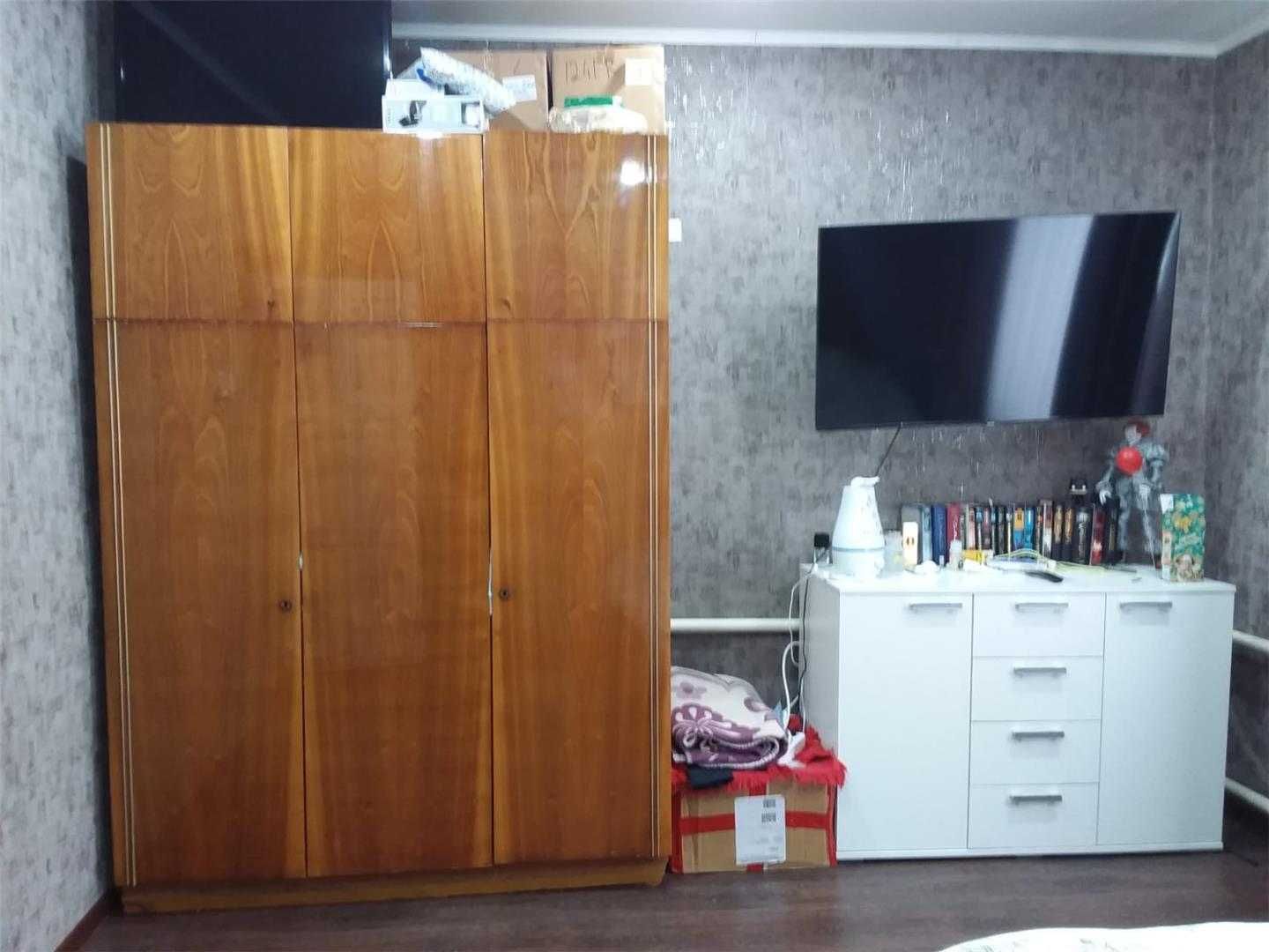 Продаю 4 комнатный дом в Пришахтинске, район школы №18.