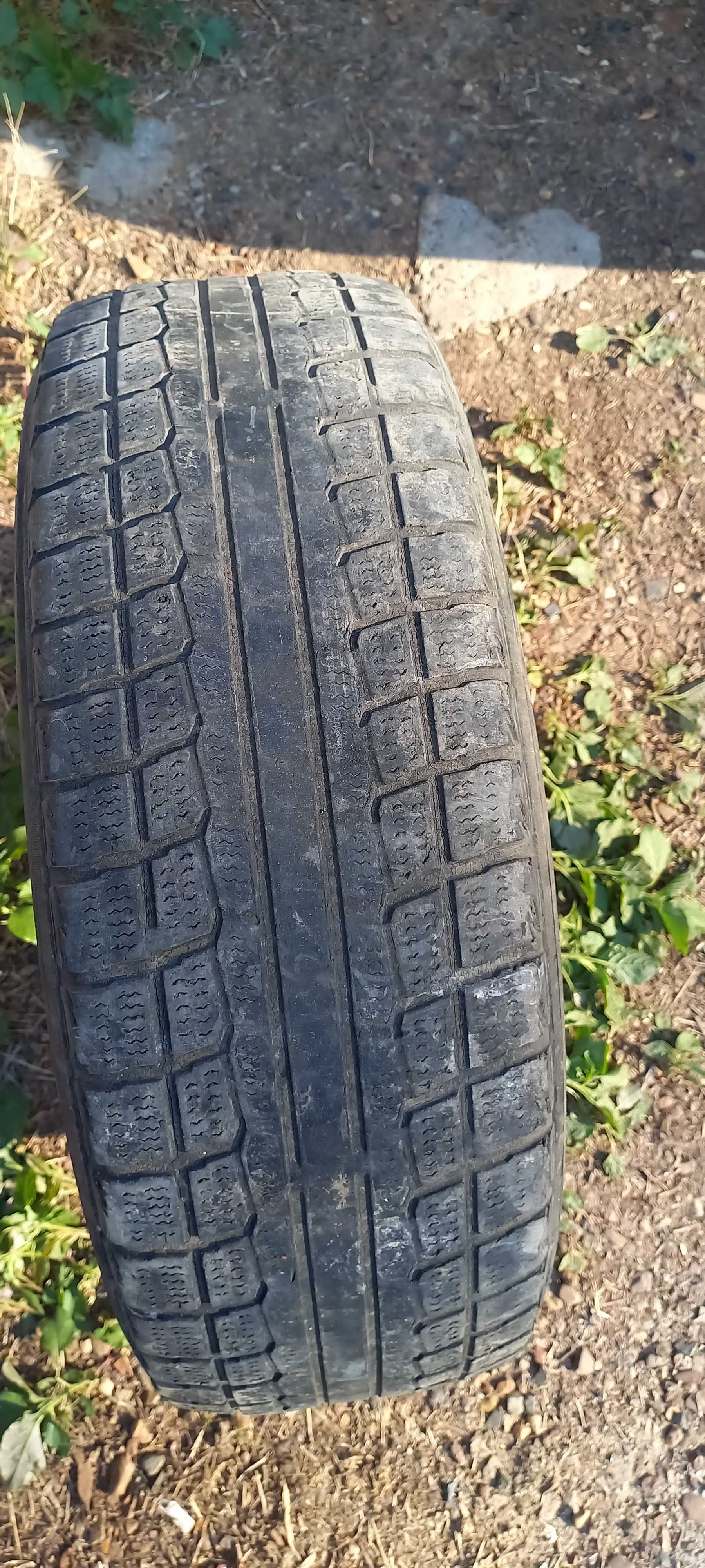 Продам б/у резину R 15