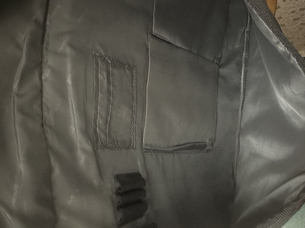 Продам портфель сумку для ноутбука.