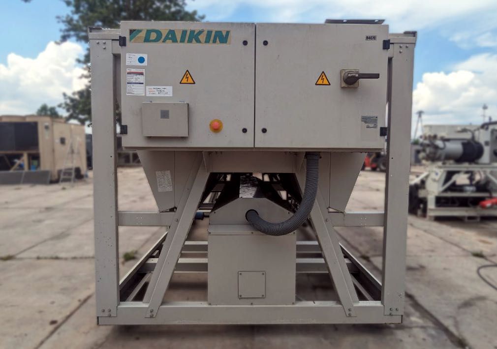 Чиллер Daikin EWAP 200 MBY (199 кВт)