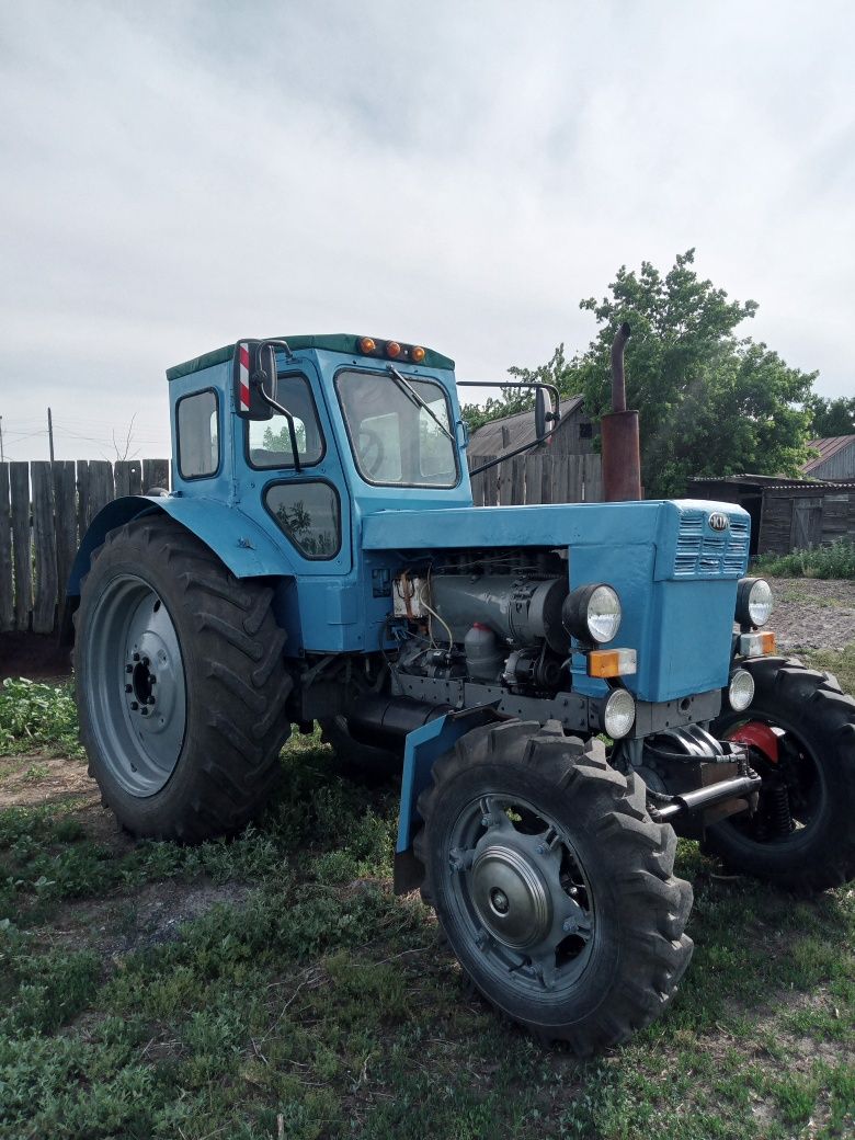 Продам трактор лтз