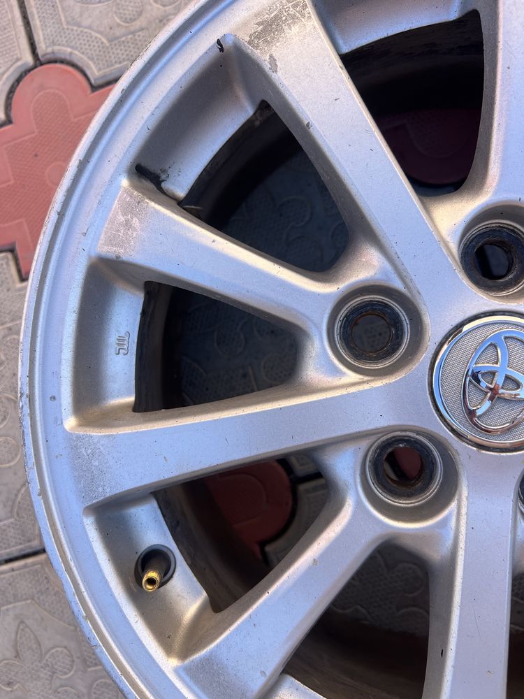 Диски на камри 40  R 16