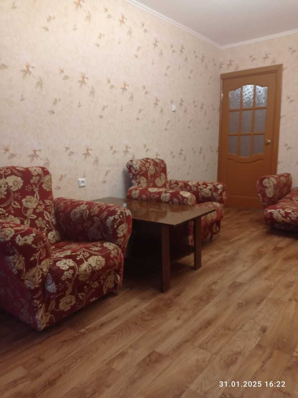 на длительный срок 2-к.кв 11мкр-32