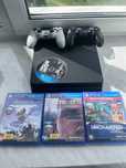 PlayStation 4 slim 1 tb + 4 диска