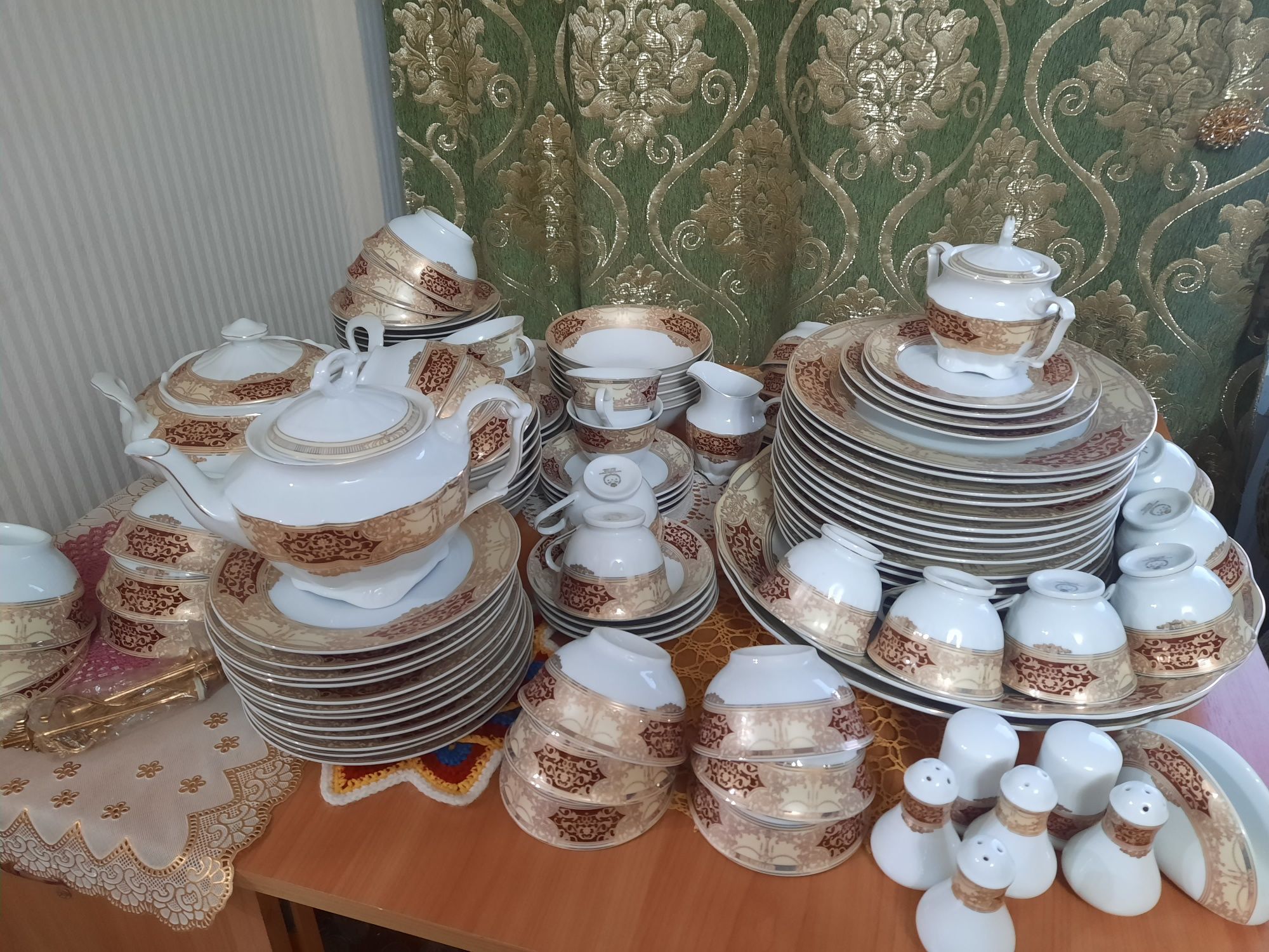Сервиз на 12 персон из 120 предметов