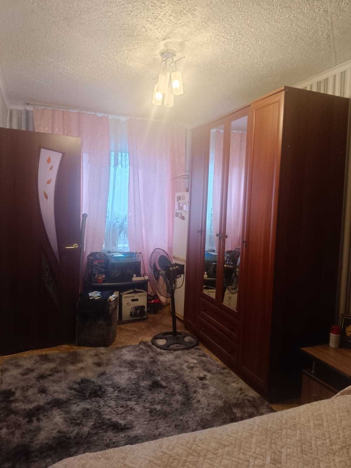 Продам 2х комн кв Царева 10
