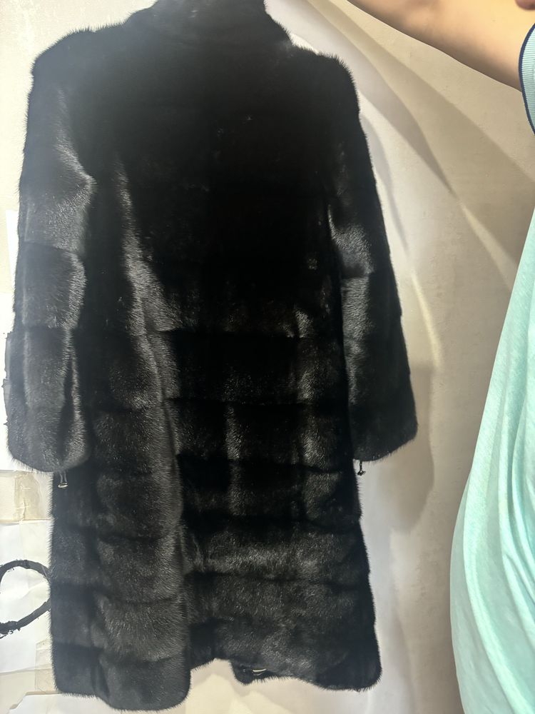 Продам шубу норковую