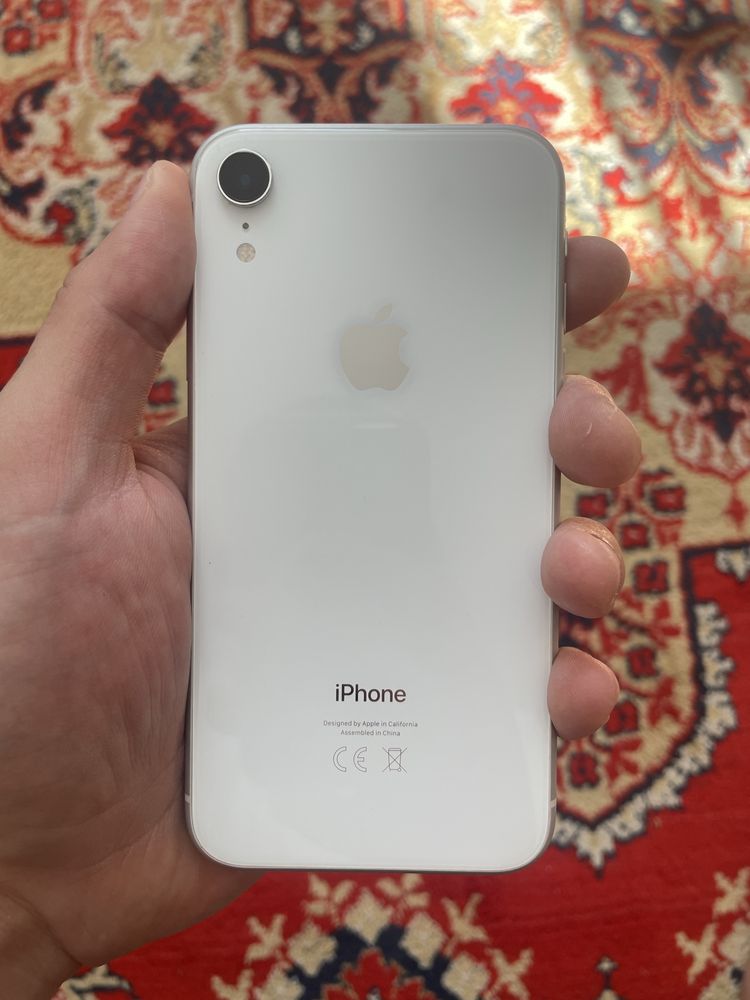 Айфон XR white идеал.