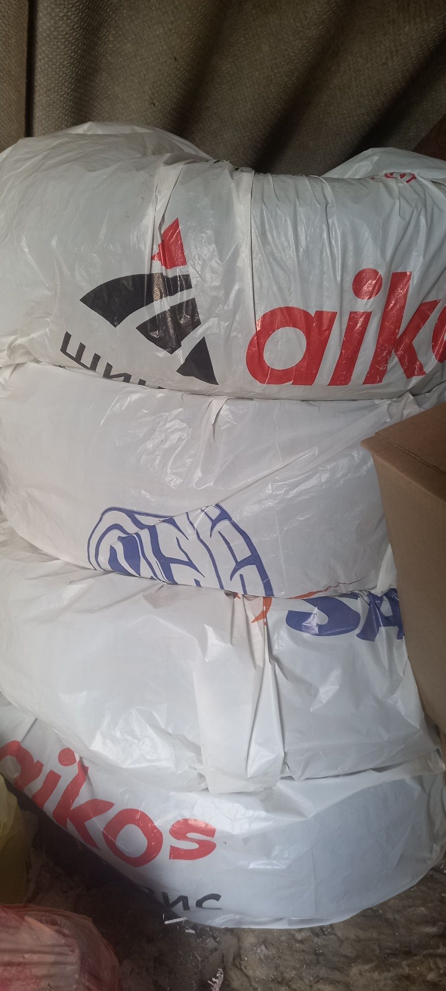 Продам зимние шины с дисками на 14