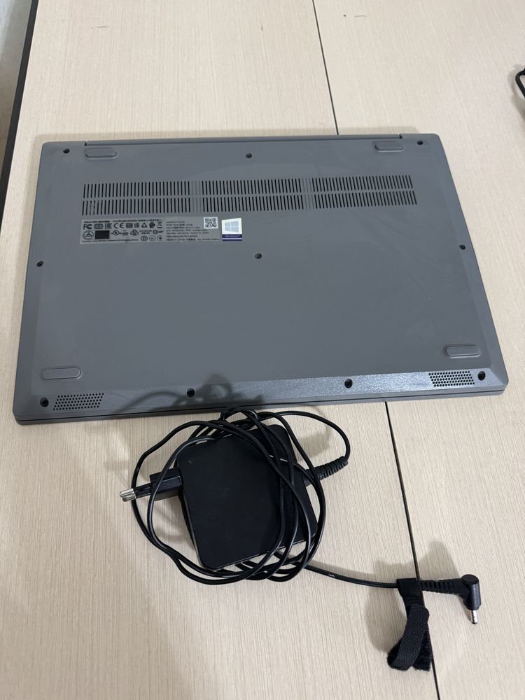 Продам Lenovo IdeaPad 3 15IIL05