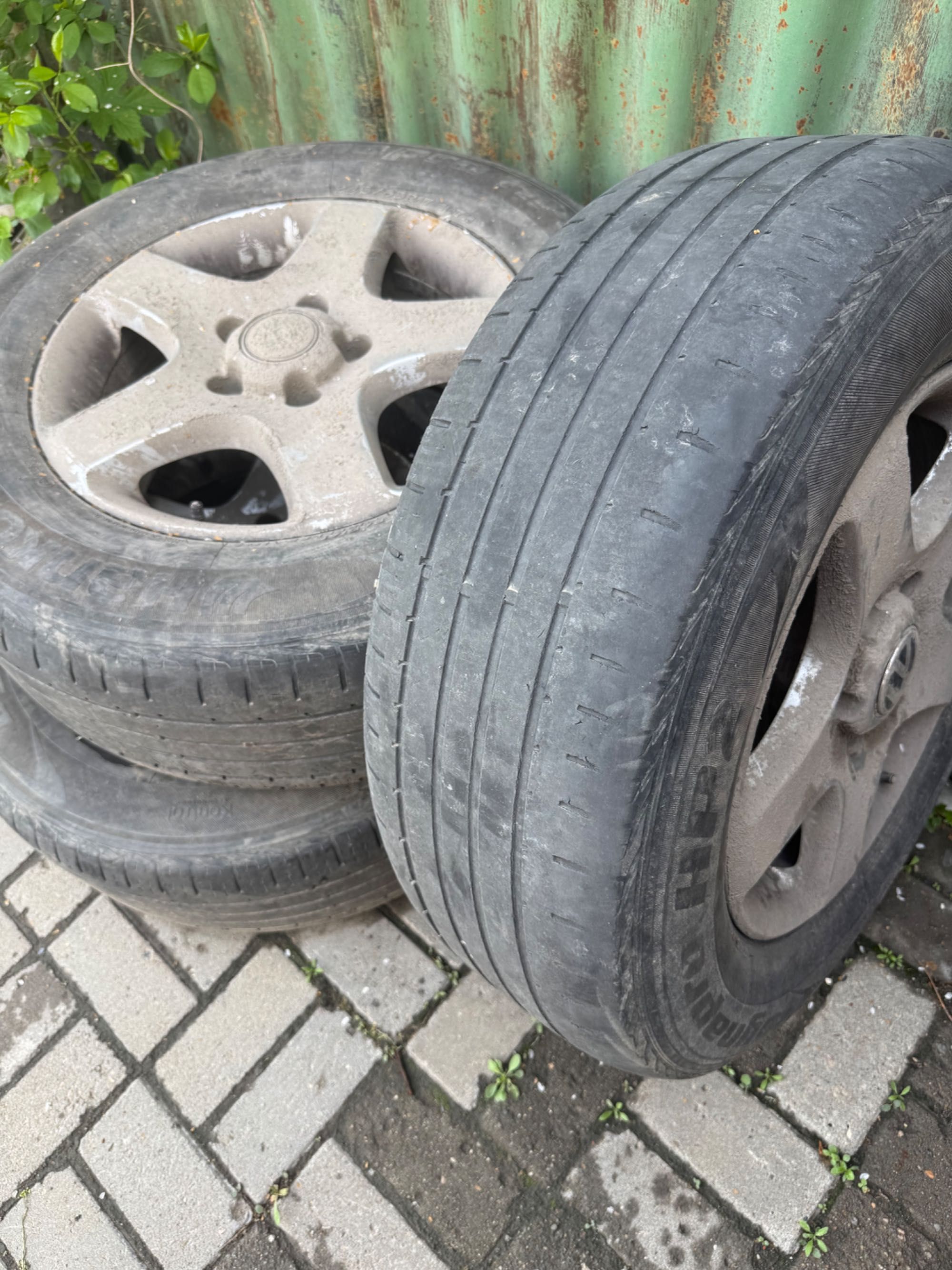 Продам колеса с дисками