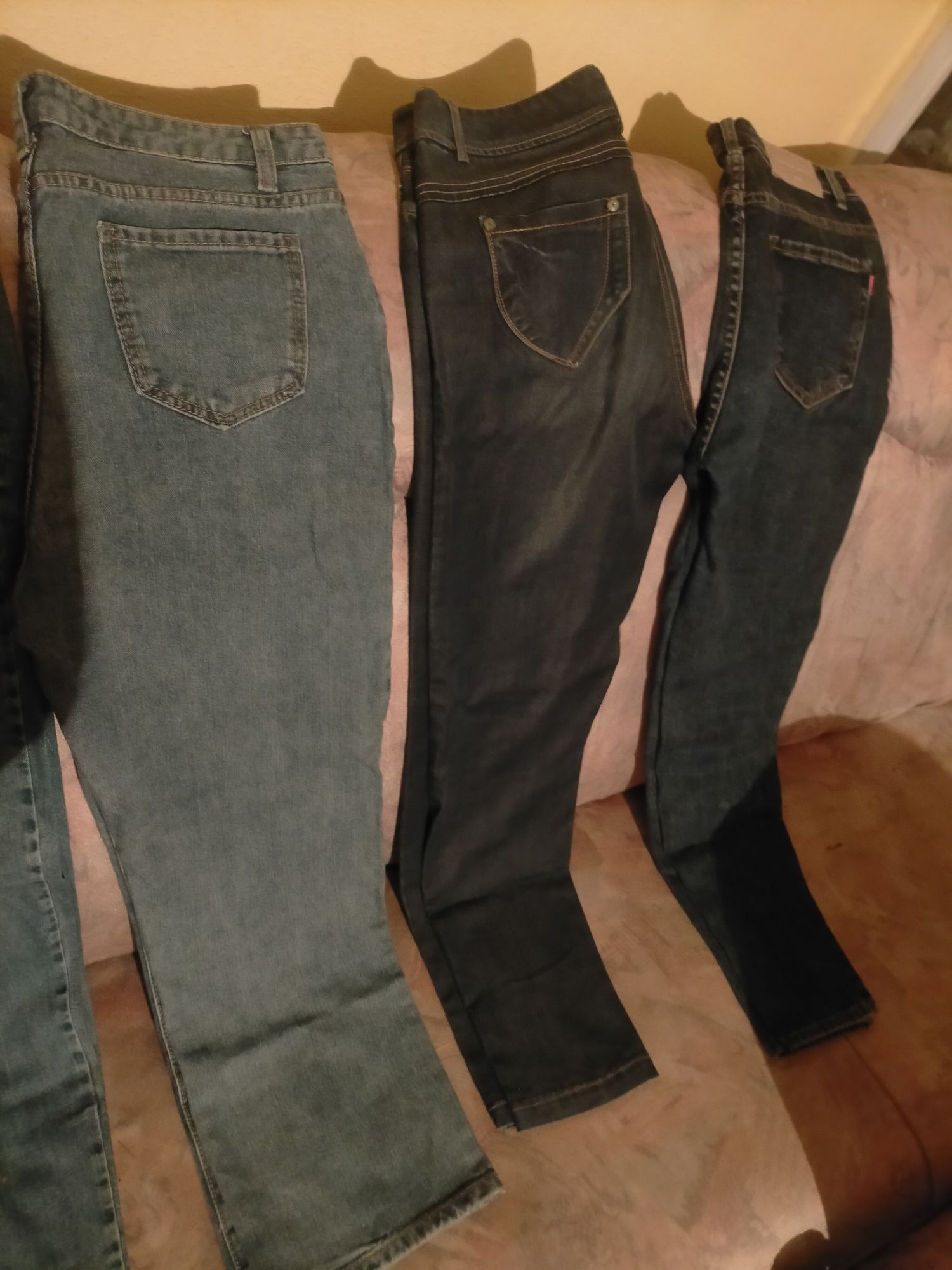 Продам джинсы женские
