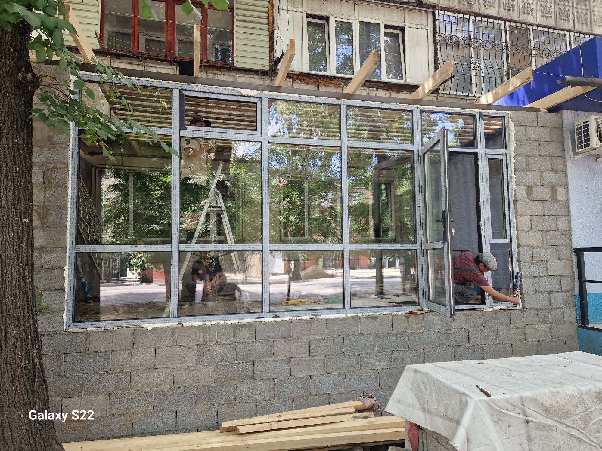 Пластиковые и алюминиевые окна, двери, витражи,перегородки в рассрочку