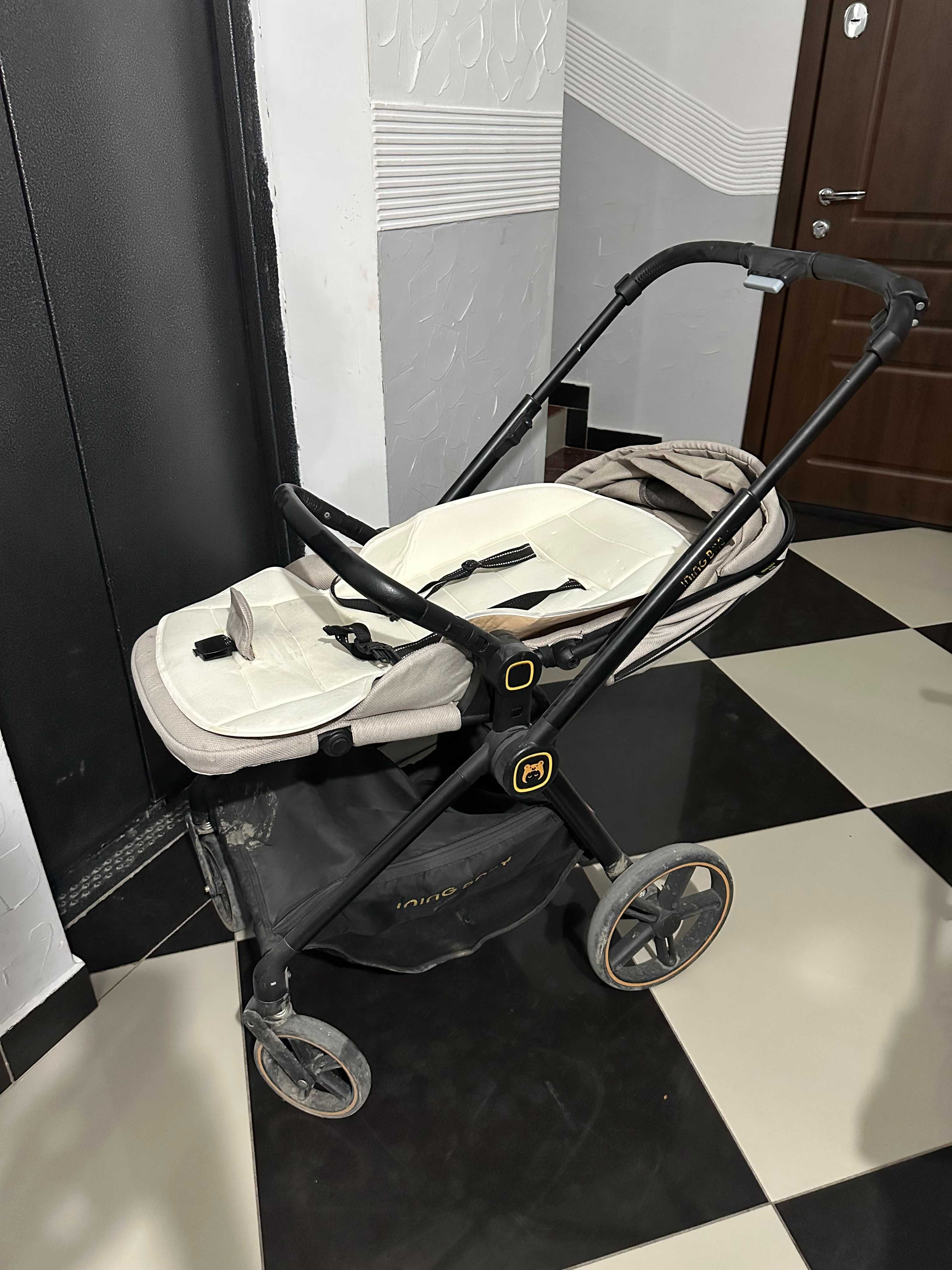Коляска от INING BABY