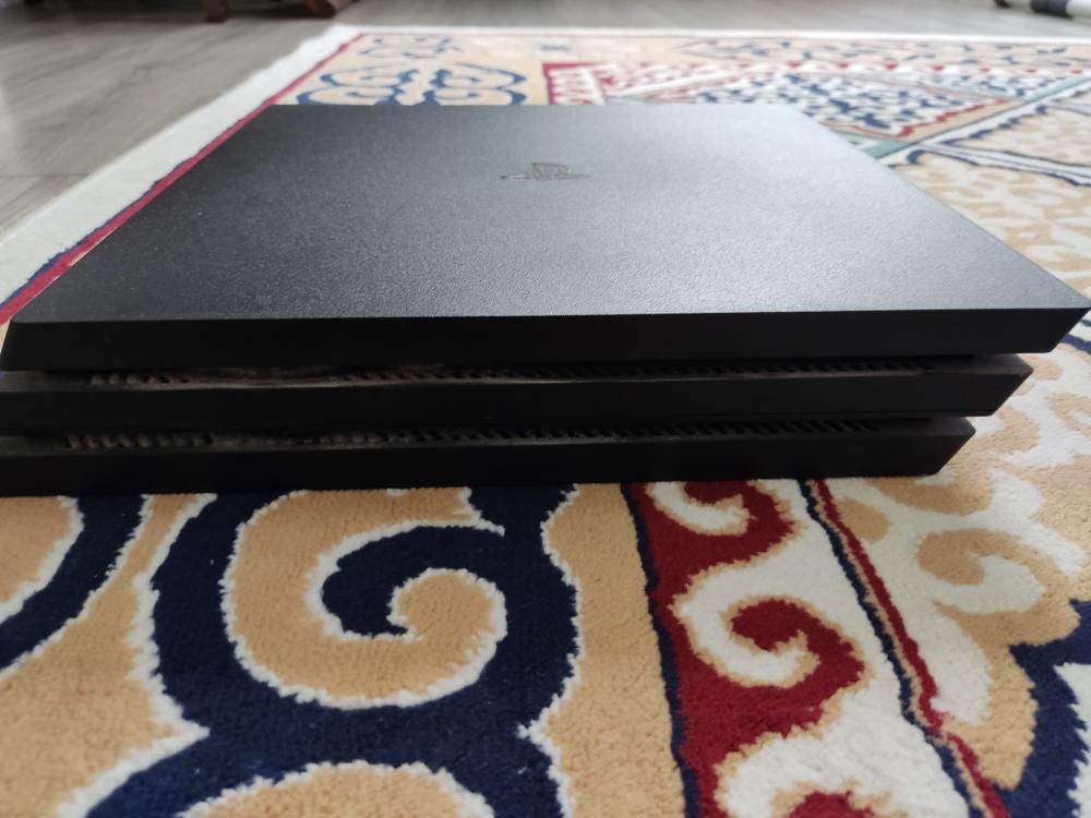 PlayStation 4 pro 1TB