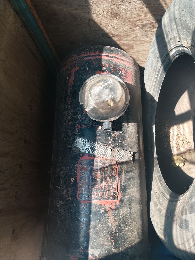 продам газ балон 90л