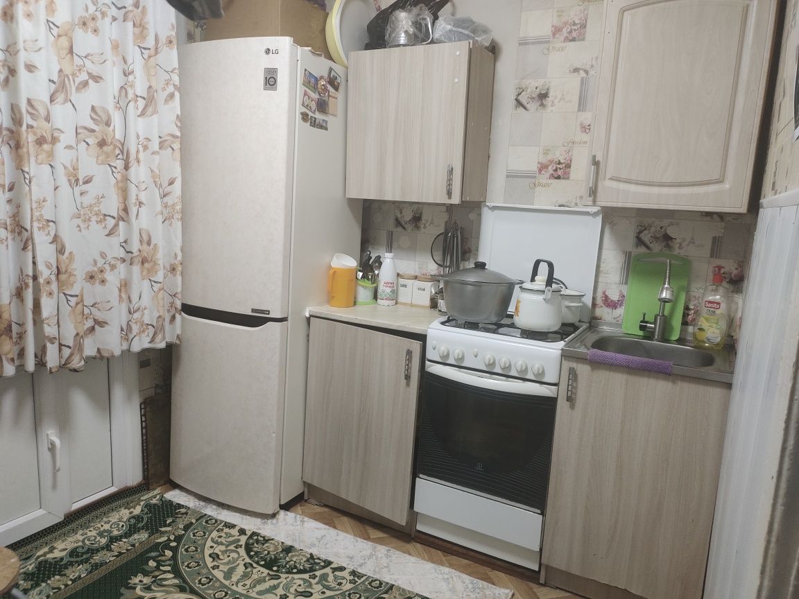 Продаётся 2 - комнатная квартира