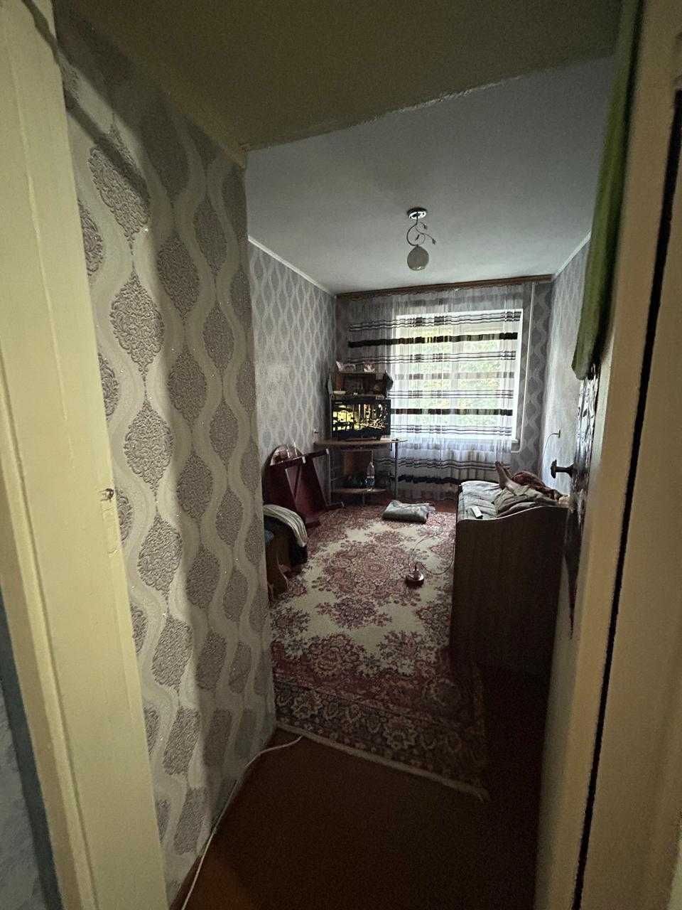 Продам  3-х комнатную квартиру на КСК в районе Бульвара молодежи.