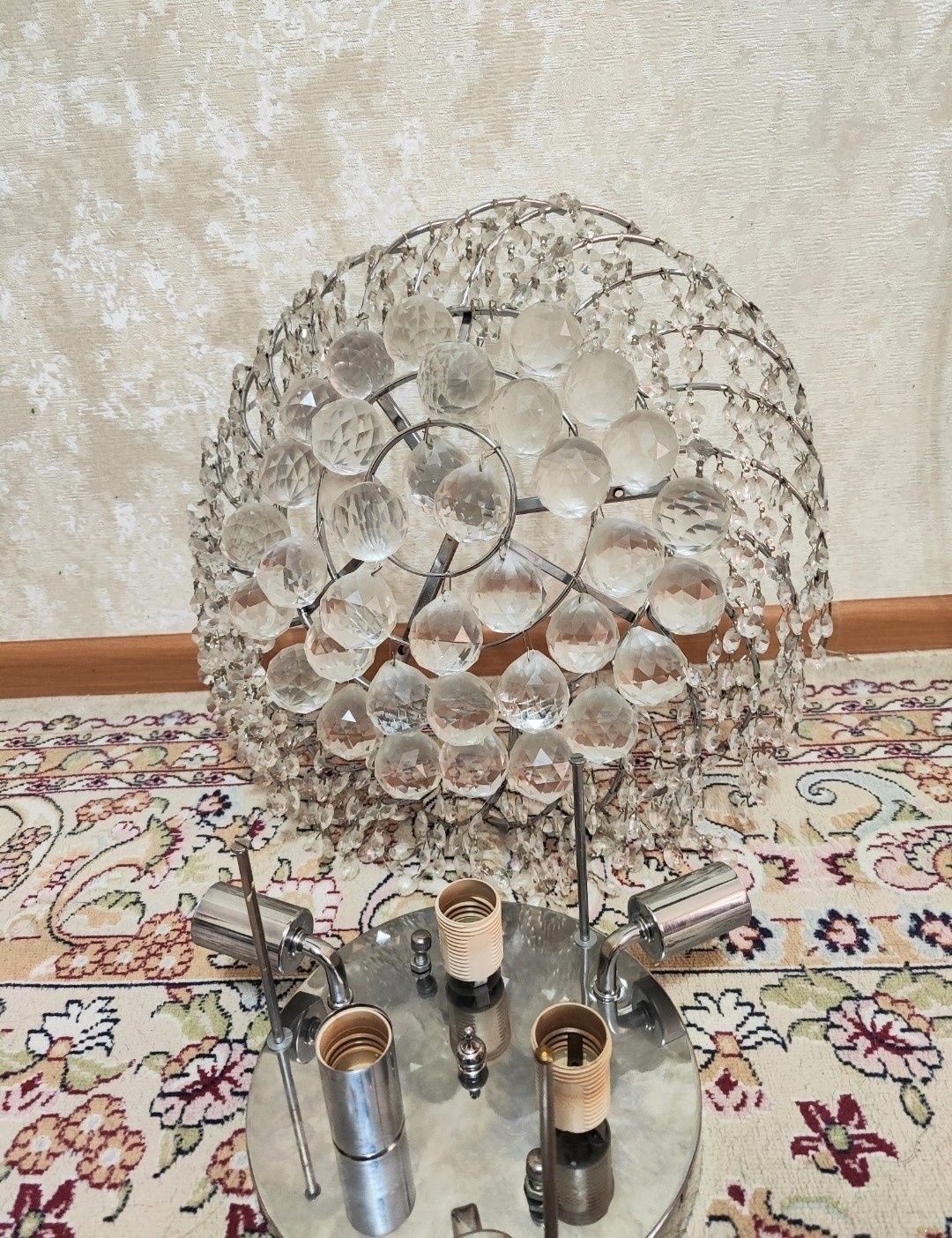 Люстра хрустальная.