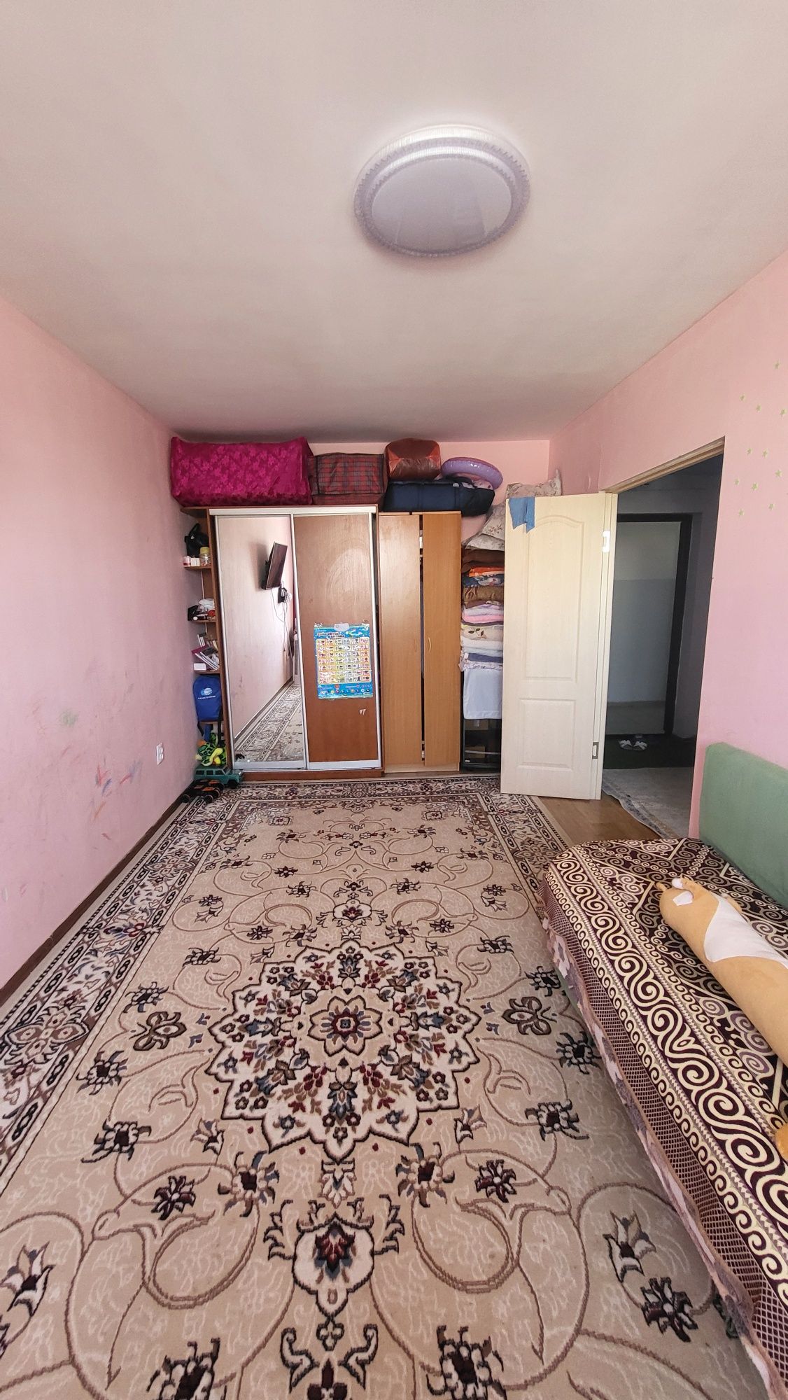 Продам 1ком квартиру в районе Саялы 2 .1 этаж,