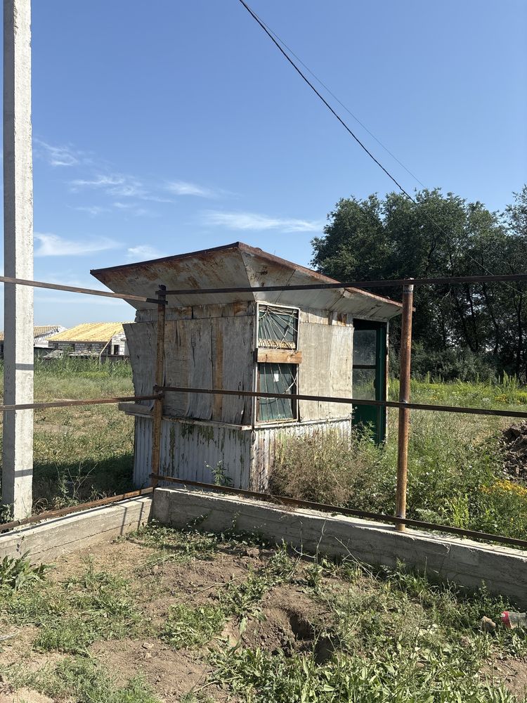 Бутка контейнер квадратная