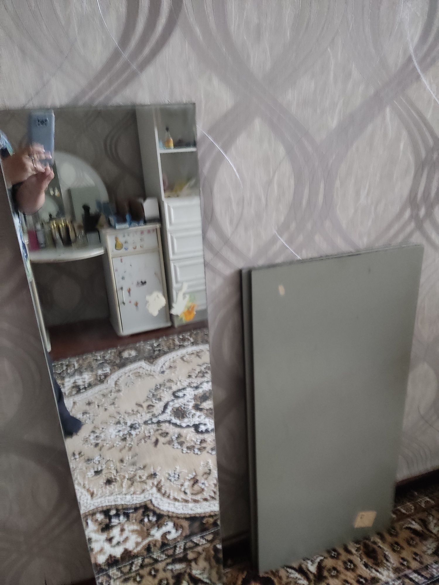 Продам зеркалом б/у