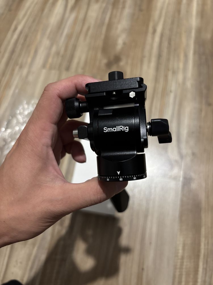 Продам компактную видео голову для штатива от smallrig