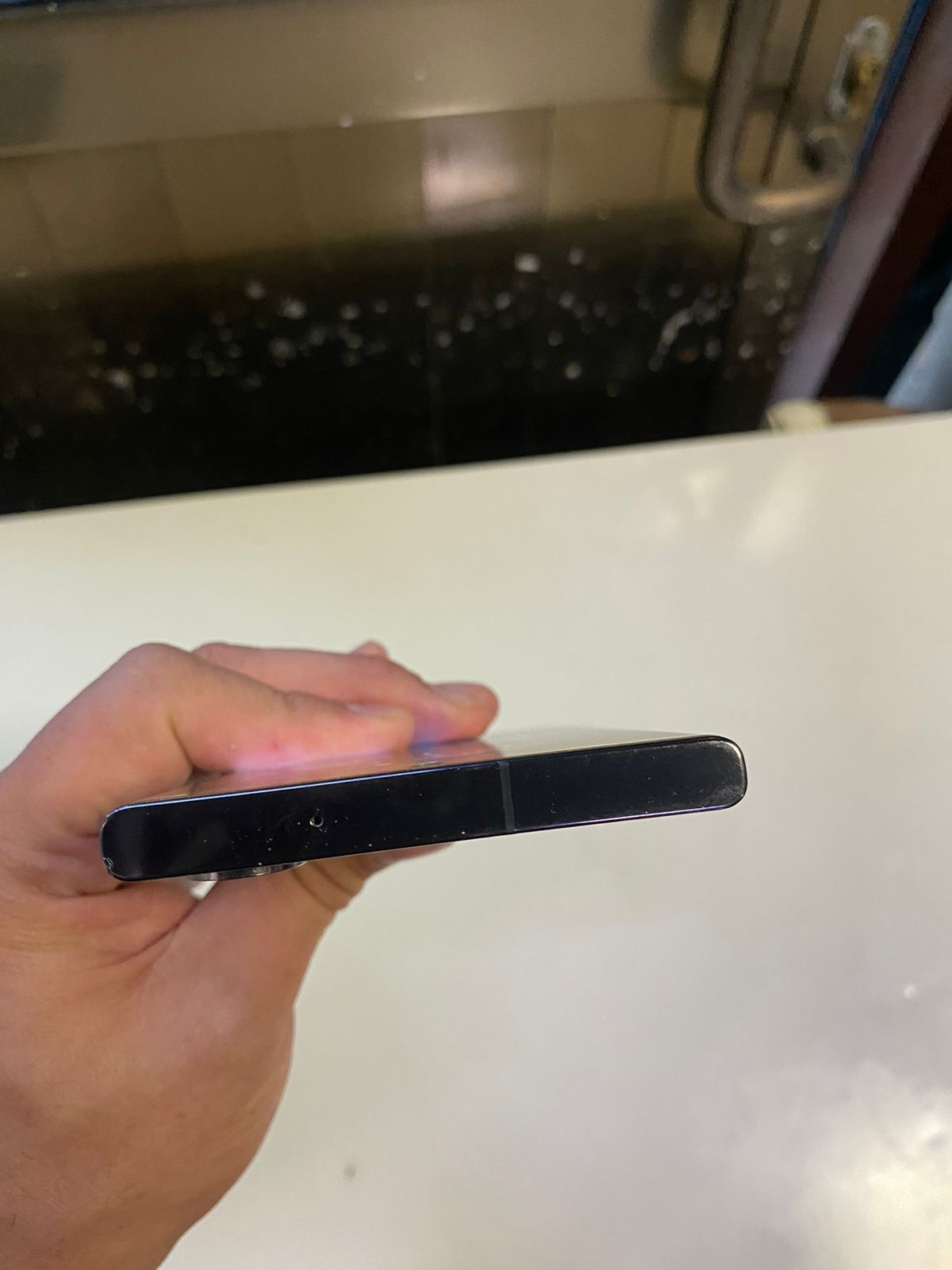 Продам Samsung S23ultra в хорошем состоянии.